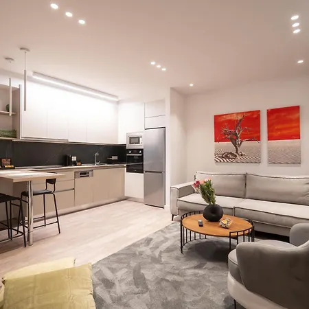 Thea Petra アパート カランバカ