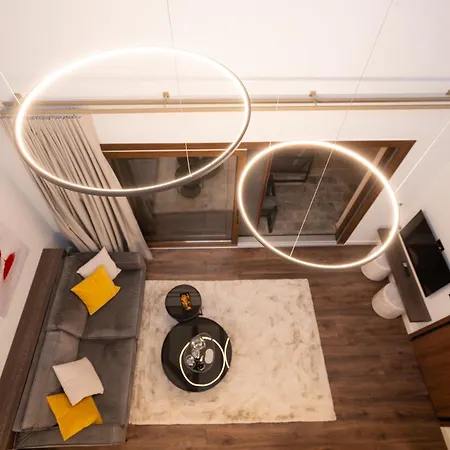 Apartament Thea Petra *