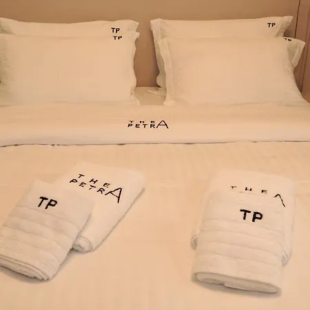Thea Petra * 卡兰巴卡